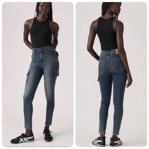 NWT Levi's Women's 721 High-Rise Skinny Cargo Jeans Size 31.